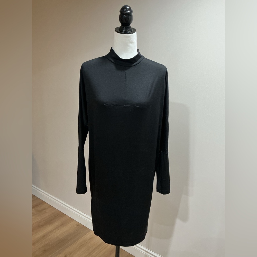 Lululemon lab dress size small in black
